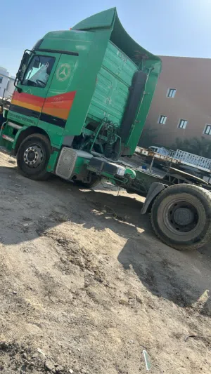 مارسدس شاحنه
