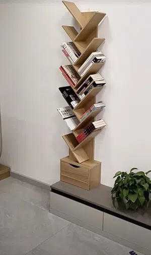 مكتبة كتب بتصميم شجري عصري