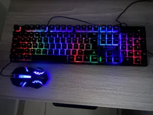 كيبورد وماوس جيمنج T-WOLF بحالة ممتازة للبيع