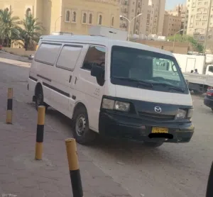 للبيع باص مازدا موديل 2006
