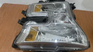 ليت فورد F150 يمين اصلي جديد مو مستعمل