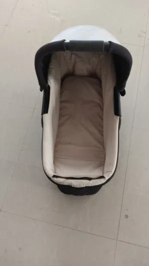 Baby Carry Cot / Stroller Bassinet – Good Condition