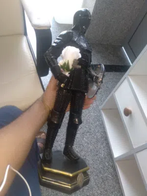 تمثال مستعمل