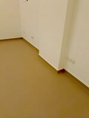 ارضيات رولات خاصه مستشفيات ومجمعات ومدارس ونوادي رياضية وحضانة مدارس صالات رياضيه