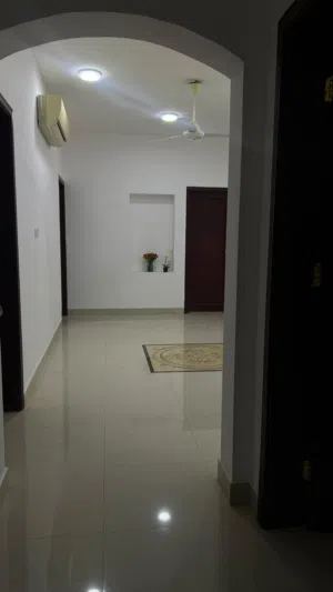 شقة للإيجار في المعبيلة الجنوبية