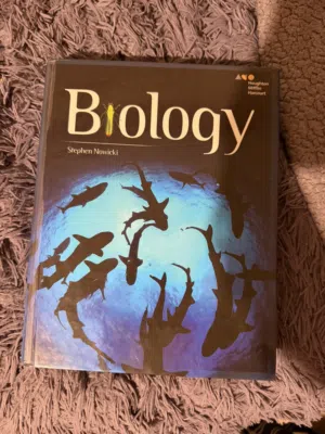 للبيع كتاب أحياء للمنهاج الأمريكي بحالة ممتازة ونظيفة.مطلوب ومعتمد في المدارس الدولية Biology book