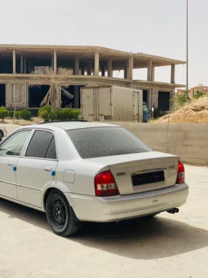 مازدا 323.     موديل 2000.