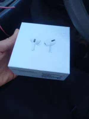 السماعه غلطه لاAirPodsProللبيع بسوم حرق