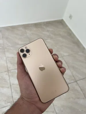 ايفون 11 pro max حال الجديد