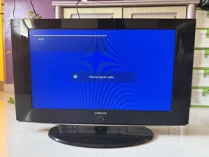 Samsung LCD TV 32 inch not Smart, Used in very good working condition