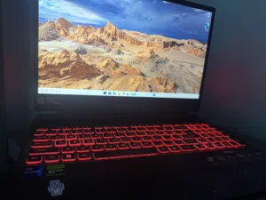 لابتوب قيمنق للبيع شبه جديد