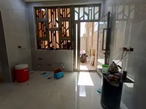 بيت تجاري سكني حديث ديلوكس موقع مميز للإيجار في حي بغداد يؤجر للشركات والمكاتب والعوائل والموظفين