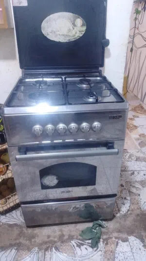 طباخ للبيع شرط الشغل 100وبي مجال المكان البصرة لحيانيه