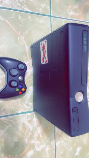 جهاز XBOX 360 سليم مستعمل