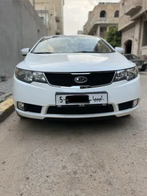 كيا فورتي فل في مديلها مشي برقم الهيكل