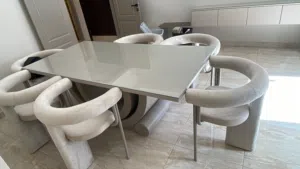 طاولة سفرة مع كراسي عدد 8 ، جديدة لم تستعمل نهائيا