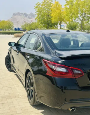 Used Nissan Altima in Al Dakhiliya