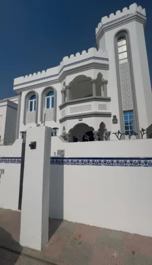 فيلا للبيع في الغبرة الشمالية – موقع نادر ومميز