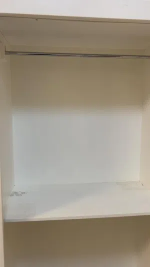 سرير نوم استعمل وكبت جميل جدا