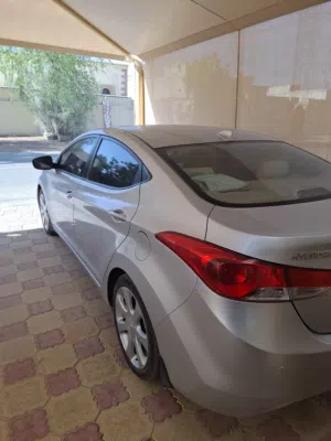 Used Hyundai Elantra in Buraimi