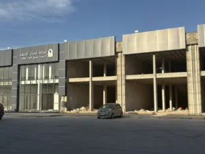 صالتين للايجار داخل مول فيتوريا محلات نادي النصر مساحه الصاله 300 متر 150 دور الارضي و 150دور الثاني