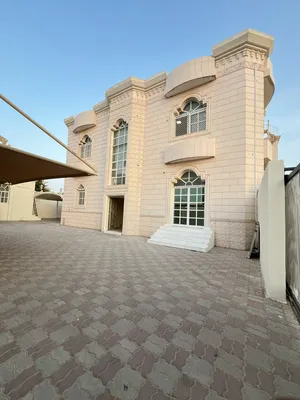 More than 6 bedrooms . More than 6 bathrooms . 4000 m23