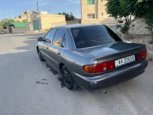 ميتسوبيشي لانسر توماتيك 1995