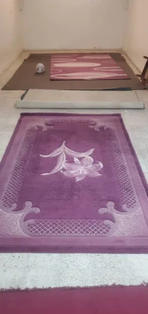 2.سجاد للبيع مستخدم نظيف