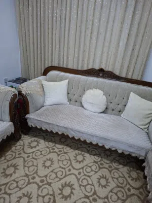 طقم كنب مستعمل نظيف ومتين للبيع