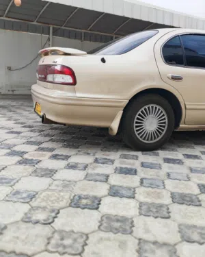 للبيع أو للبدل نيسان مكسيما موديل 1999
