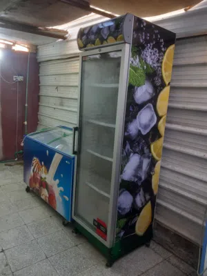 عارضات للبيع