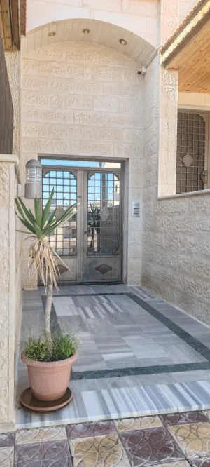 121 m2 3 Bedrooms Apartments for Sale in Amman Marj El Hamam