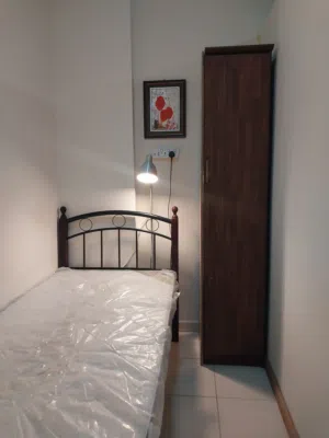 للمشاركة في سكن نظام برتيشن منفصل يوجد 3 أفراد فقط بالسكن شامل جميع الفواتير والانترنت