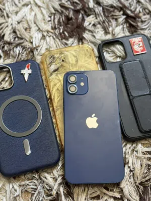 ايفون 12 بحاله جيده