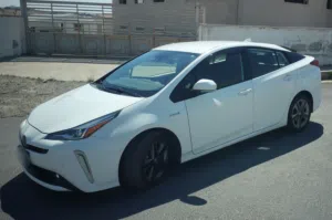 تويوتا بريوس 2022 XLE بسعر حرق فحص كامل فل عدا الفتحة صنف بيرسونا TOYOTA PRIUS 2022 XLE FULLY LODED