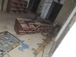 جوارير محمص خشب صولد مرتب  وثقيل مع خزانة ارفف للبيع