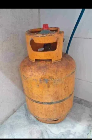 توجد بنبله غاز للبيع اصليه مكان طرابلس