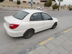 كيا ريو2002بسعر حرررق 1300دينار