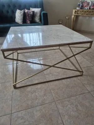 center table طاولة وسط