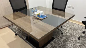 طاولة اجتماعات بحالة ممتازة وجديدة  meeting table perfect condition  80*40*200