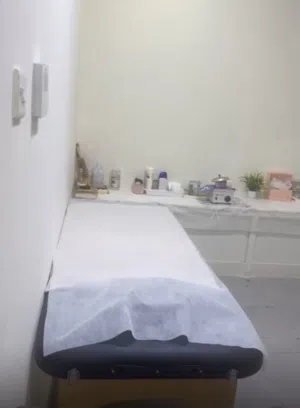 للبيع اغراض صالون نسائي اغراض بل كامل بحاله ممتازه جدا