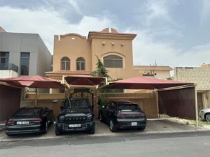 للإيجــار بيت بالفيحاء دورين وربع شارع واحد
