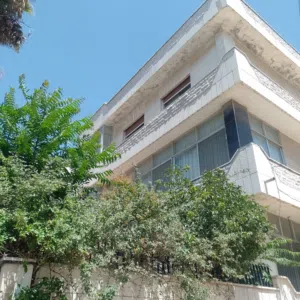 عمارة سكنية بموقع مميز ضاحية الأمير راشد مساحه الارض 1001 متر