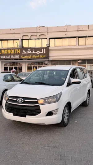 Toyota Innova 2023