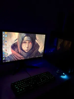 للبيع PC Gaming كامل بحالة ممتازة