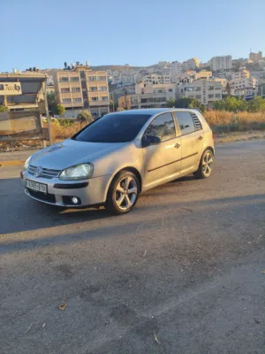 جولف-1600-بنزين-6-غيار-جير-عادي-بحالة-الوكالة