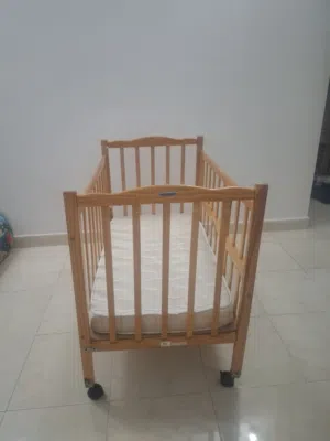 سرير اطفال