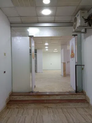 صالة 200 متر مربع  للايجار