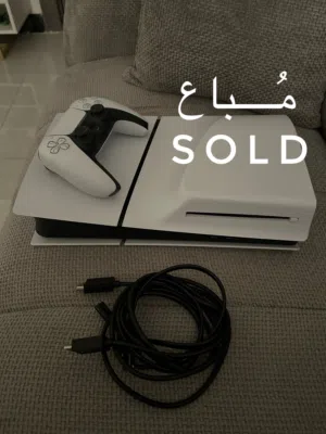 بليستيشن فايف slim 1T نظام الديسك اصدار كندي لسنة 2025 + ايد جويستك اصلية ... استعمال 4 شهور فقط