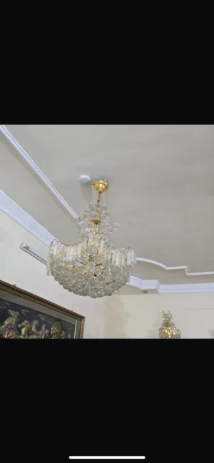 ثريات عدد 2 كبير / 4 صغير
